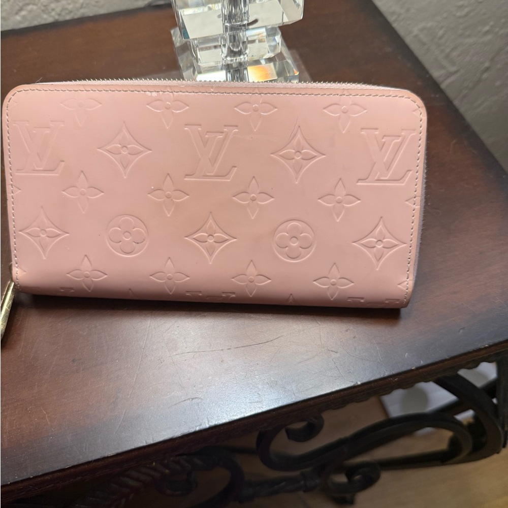 Louis Vuitton Vernis Rose Poudre Pink Monogram Wallet, Rare Color.